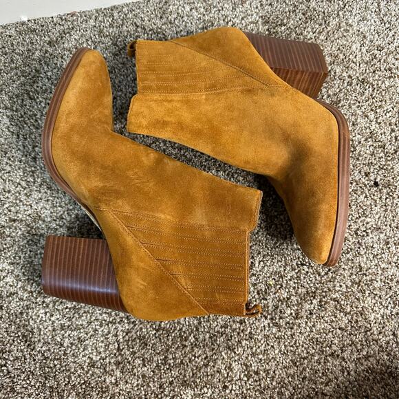 MARC FISHER Women's Alva Pointy Toe Bootie Size 10M In Brown Suede - Picture 6 of 8